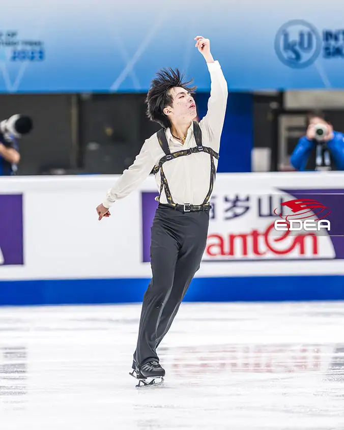 Ice Gallery Skates U.S.
